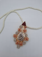 Allah name tear-shaped calligraphic pendant with pearl necklace