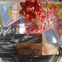 34 ITEMS value Gift basket for student graduation NS-SGB005